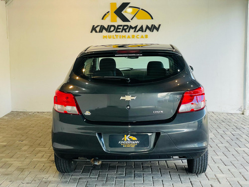 Chevrolet Onix ONIX HATCH Joy 1.0 8V Flex 5p Mec.