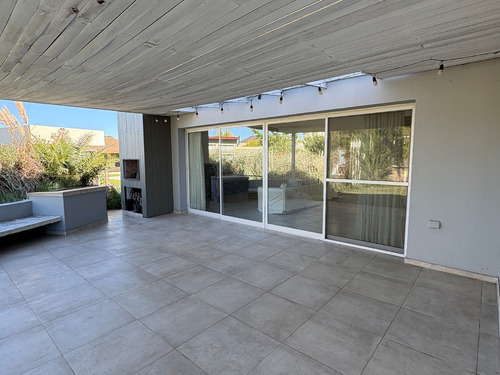 Dueño Vende | Casa En Haras Santa María - 3 Dorm, Pileta, Galería Y Jardín - Lote 625 M²