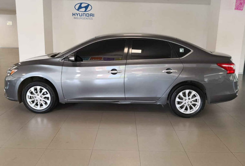 Imagen 2 de 15 de Nissan Sentra 2017 4p Advance L4/1.8 Man
