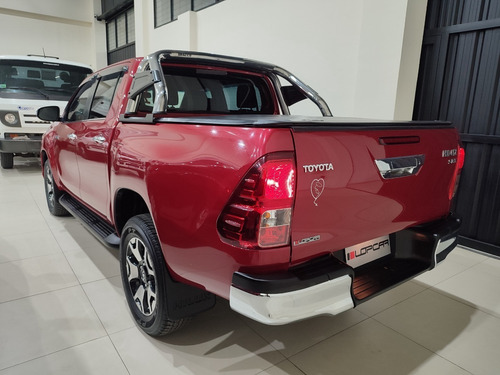 Imagen 10 de 24 de Toyota Hilux Srx 2,8 Tdi 4x2 Mt