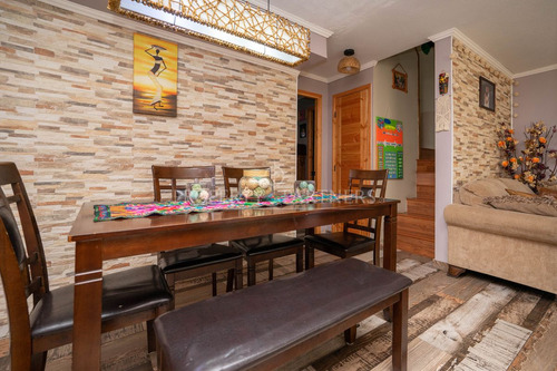 Acogedora Casa En Sector Residencial De Ciudad Del...