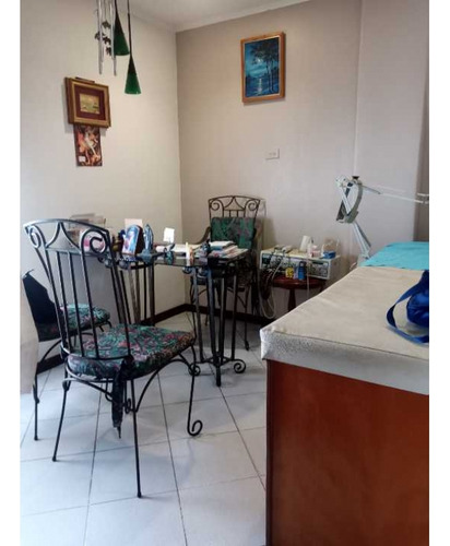 En Alquiler Consultorio Amoblado Ubicado En Naguanagua