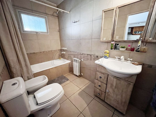 Imagen 7 de 25 de Casa En Venta En Ramos Mejia Sur