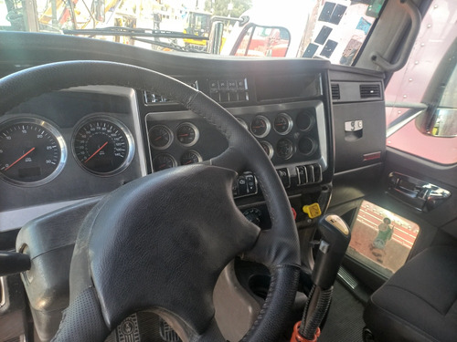 Tractocamion T660