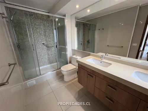 Departamento En Arriendo De 3 Dorm. En Las Condes