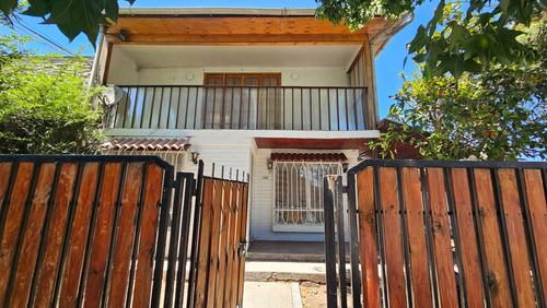 Casa Esquina En Venta, Buen Barrio. (79951)