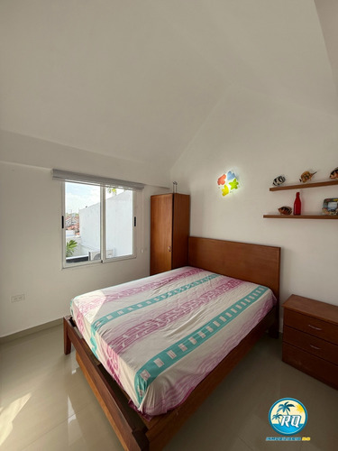Casa En Venta En Res. Playuela - Tucacas.