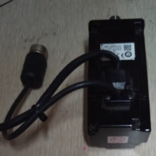 Servomotor Yaskawa Sgmah-04aaa61d-0y - 2.8a (Usado)