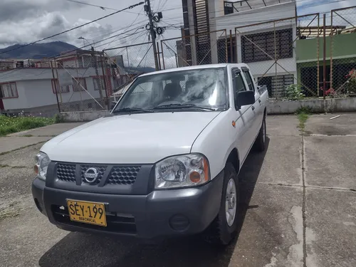 Nissan Frontier Doble Cabina