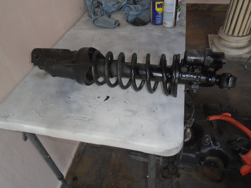 Imagen 2 de 3 de Vendo Amartiguador Trasero Derecho De Kia Opirus Año 2005