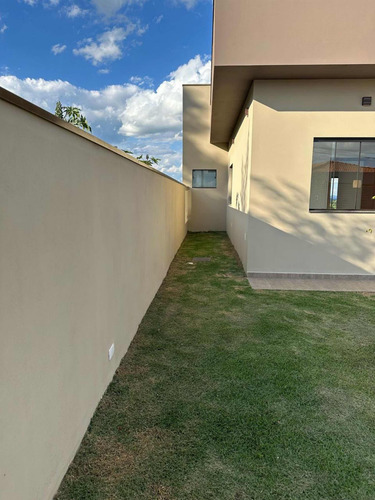 Casa Térrea 3 Dormitórios , Suite E Area De Lazer