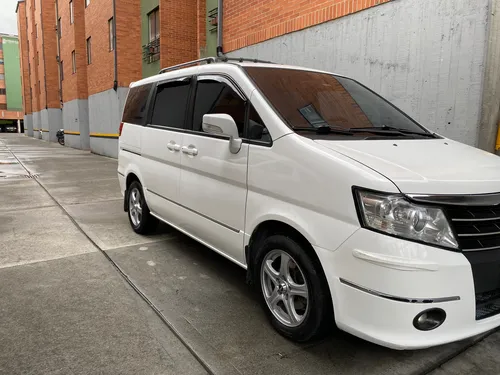 Camioneta Dfsk Donfeng Modelo 2015, 7 Pasajeros