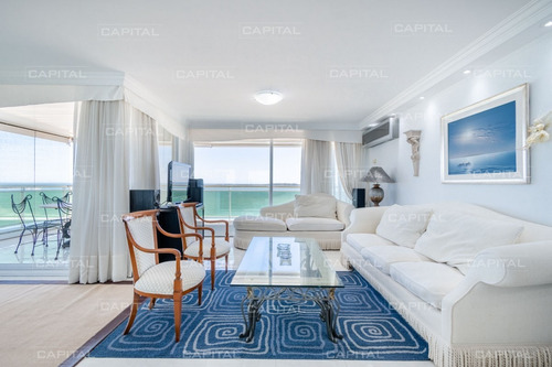Coral Tower Punta Del Este Apartamento De Tres Dormitorios En Venta- Ref: 27362