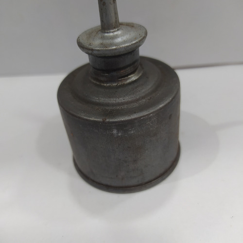 Antigua Mini Alcuza De Metal Para Aceite (Usado)