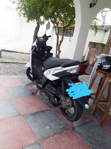 Yamaha Neón