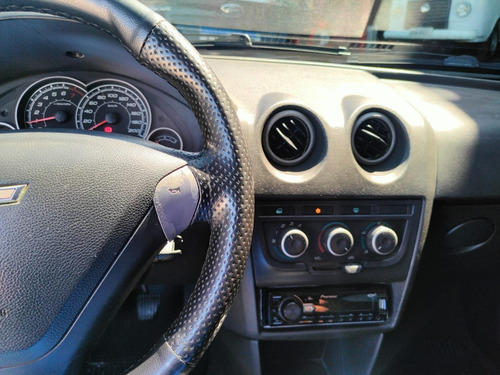 Imagem 9 de 15 de Chevrolet Celta