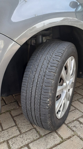 Volkswagen Fox 2012 1.0 Vht Total Flex 5p
