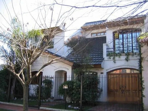 Casa En Venta - Excelente Ubicación - Barrio Santa Rita