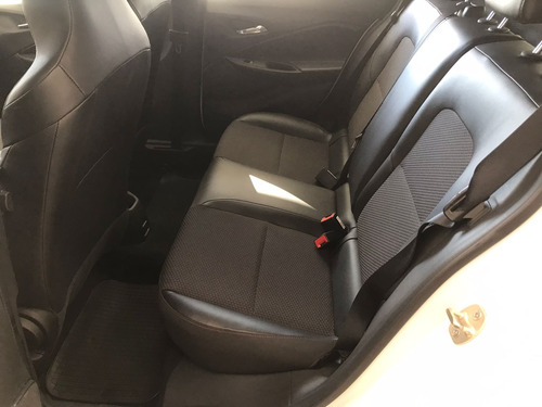 Chevrolet Onix Rs