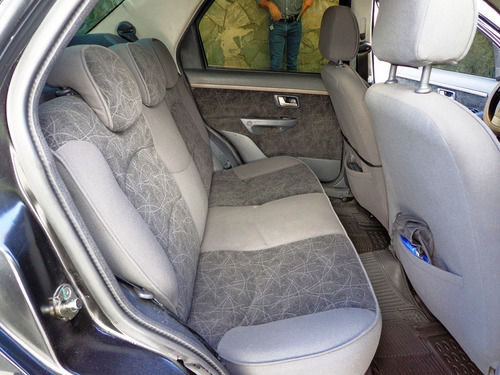 Imagen 8 de 10 de Dodge Forza Lx 2013 1.4 Sincrónico Con Sistema De Gas Gnv