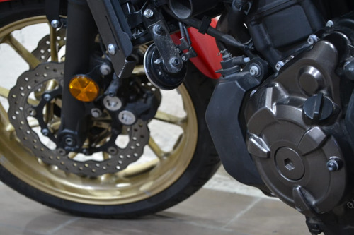 Neo-retro Yamaha Xsr 700, Atractiva Con Excelente Manejo