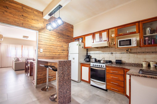 Venta Casa 4 Ambientes Con Terraza Propia, Wilde.