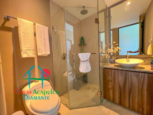 Cad La Isla Emerald H6. Departamento En Condominio De Playa Con Terraza Y Vista A Las Albercas