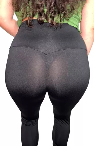 mulher de calça legging transparente