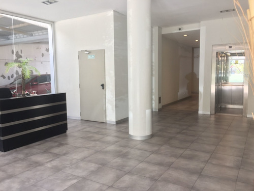 En Venta Villa Urquiza. 9° Frente. Pileta Parrilla