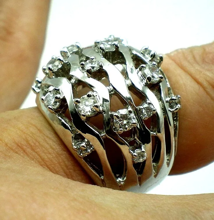 Anillo Pagoda De Plata 925 Y Zafiros Blancos