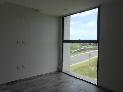 Imagen 15 de 21 de Casa En Venta En Puertos De Escobar Maroto Propiedades