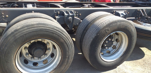 Imagem 11 de 15 de Volvo Vm 270