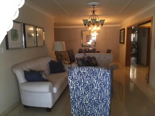 Apartamento En Bella Vista 220mts Clásico