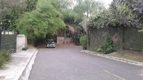 La Señora Tiene Una Finca En Jarabacoa Que La Vende Cuesta 8