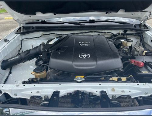 Imagen 13 de 18 de Toyota Hilux Kavak