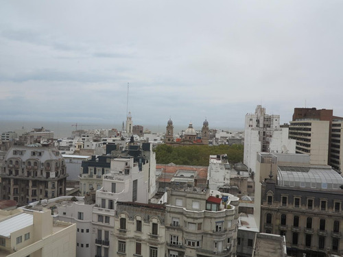 Oficina En Alquiler Ciudad Vieja - Plaza Independencia - Juncal