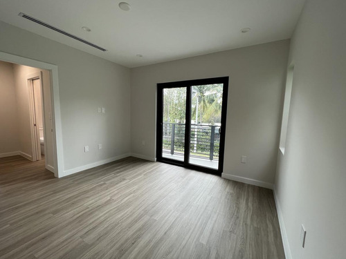 Imagen 24 de 29 de Townhouse A Estrenar En Hallandale