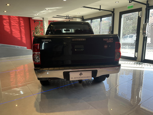Toyota Hilux Pick-up 3.0 Cd Srv Cuero I 171cv 4x4 4at