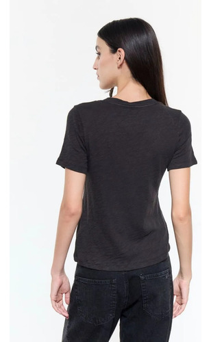 Remera Ginebra Loyal Negro Verde Agua I25
