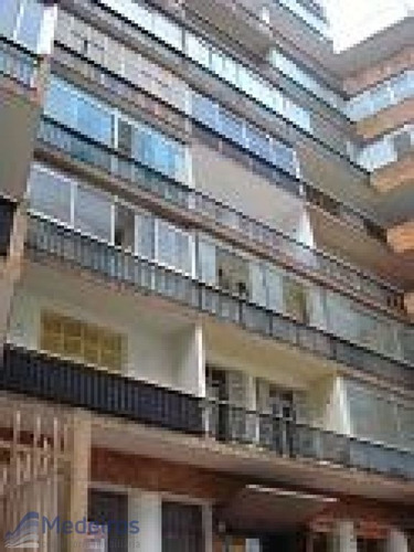 Apartamento 02 Dormitórios Com Armários, Varanda E 01 Vaga De Garagem, Ao Lado Metrô- Bela Vista. - Md521