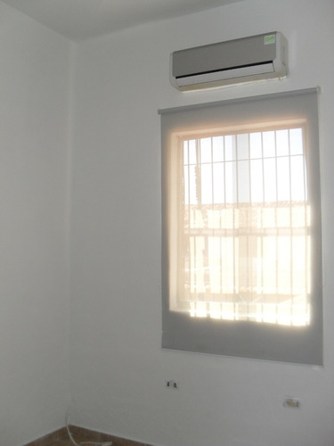Imagen 21 de 22 de Ravell Prince Bienes Raíces Vende Bonito Town House