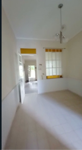 Imagen 3 de 11 de Venta Casa 3 Dormitorios Barrio Centro-norte