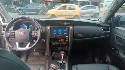 Toyota Fortuner Srv 2.4 Diesel 4x2 At 2023