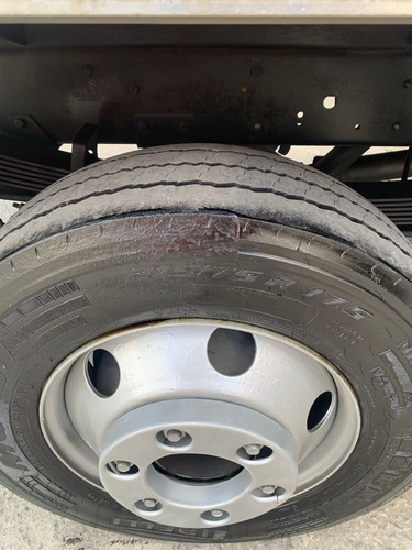Imagem 9 de 16 de 18x De R$ 6.780 No Cartão Vw 5140 4x2 2006 Baú De 3.5 Metros