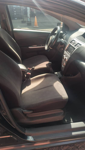 Toyota Yaris Esbelta