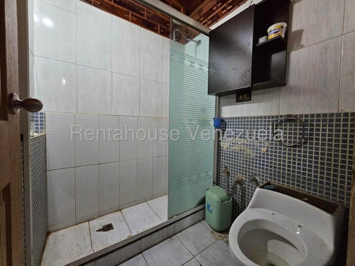 Casa En Venta Con Excelente Distribución Ubicada En El Marques 25-17855