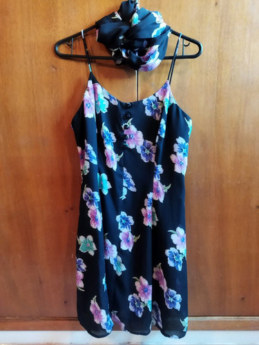 Vestido Floreado Con Bufanda, Talla L