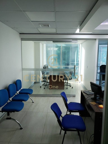 Imagen 2 de 16 de Venta Amplia Oficina Amoblada, 5 Privados, Centro Concepc...