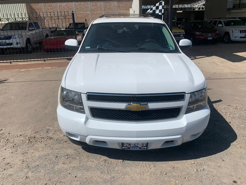 Chevrolet Suburban Lt, 4x4, 2013 Blanco
