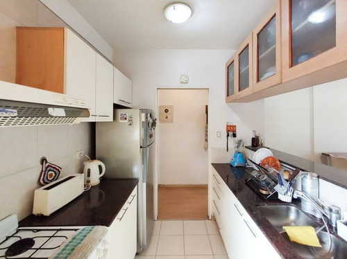 Imagen 7 de 24 de Venta De Departamento De 3 Ambientes Con Balcón Y Cochera En Flores